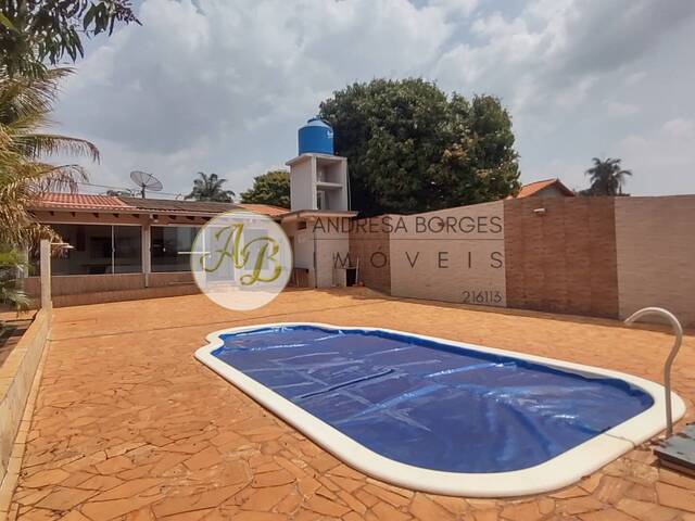 Venda em Distrito Industrial Antônio Della - Torre - Franca